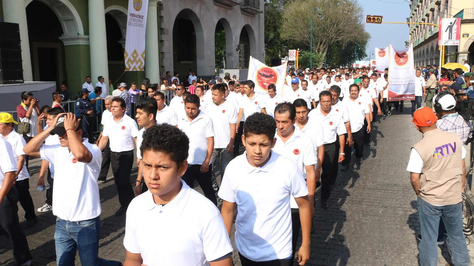 david010519 Desfile primero de mayo1128